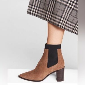 RAG & BONE Brynn Boot - Suede
$450.00
Color: Praline Suede / and black 36.5 US 6